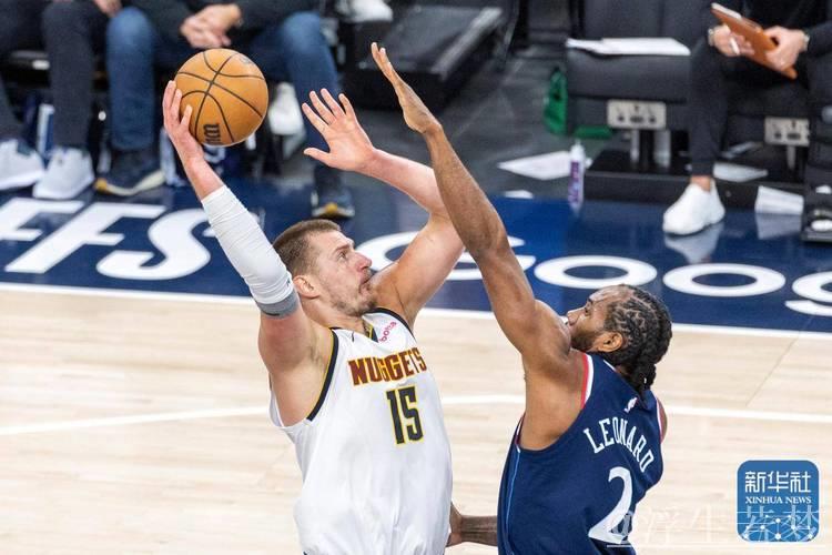 季后赛5月4日：快船掘金对决 约基奇精彩瞬间